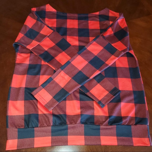 EUC- Plaid, off the shoulder, long sleeve shirt. - Picture 2 of 7